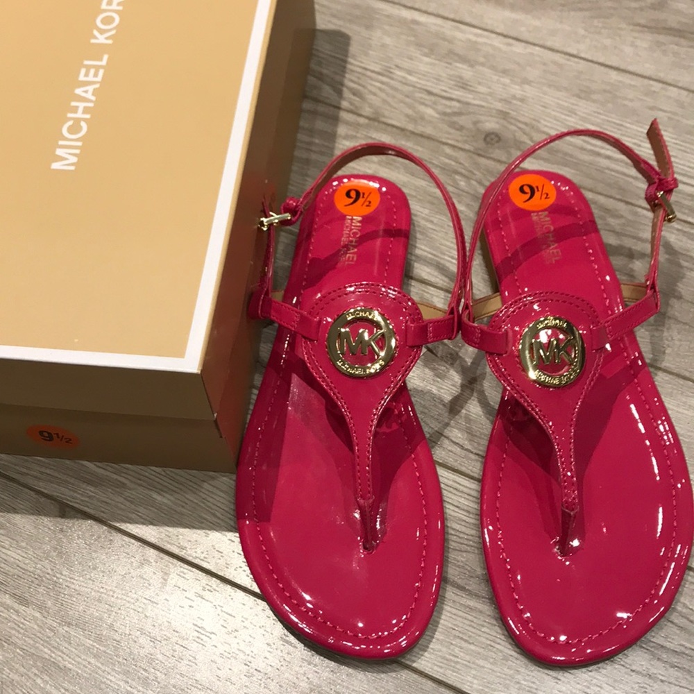 🔥Sale🔥Michael Kors Capri Thong Sandals size 9.5